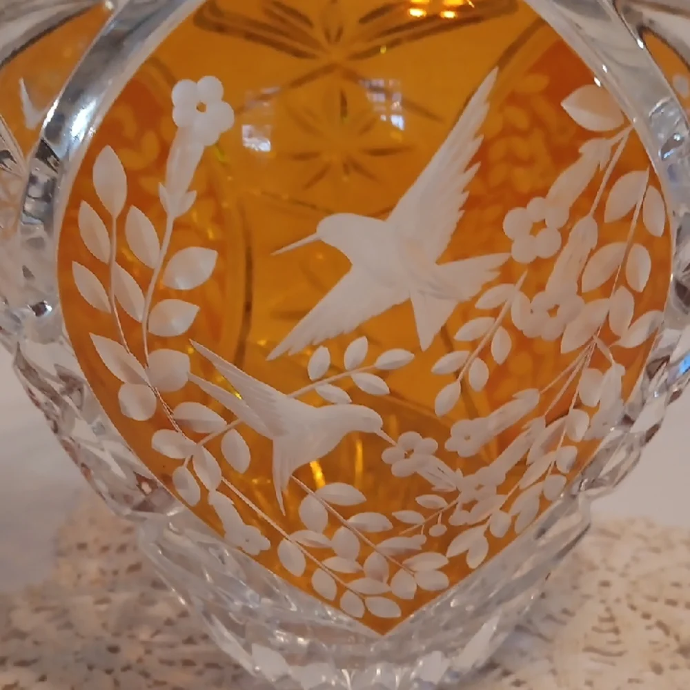 Julia Crystal Vase with Amber Accents